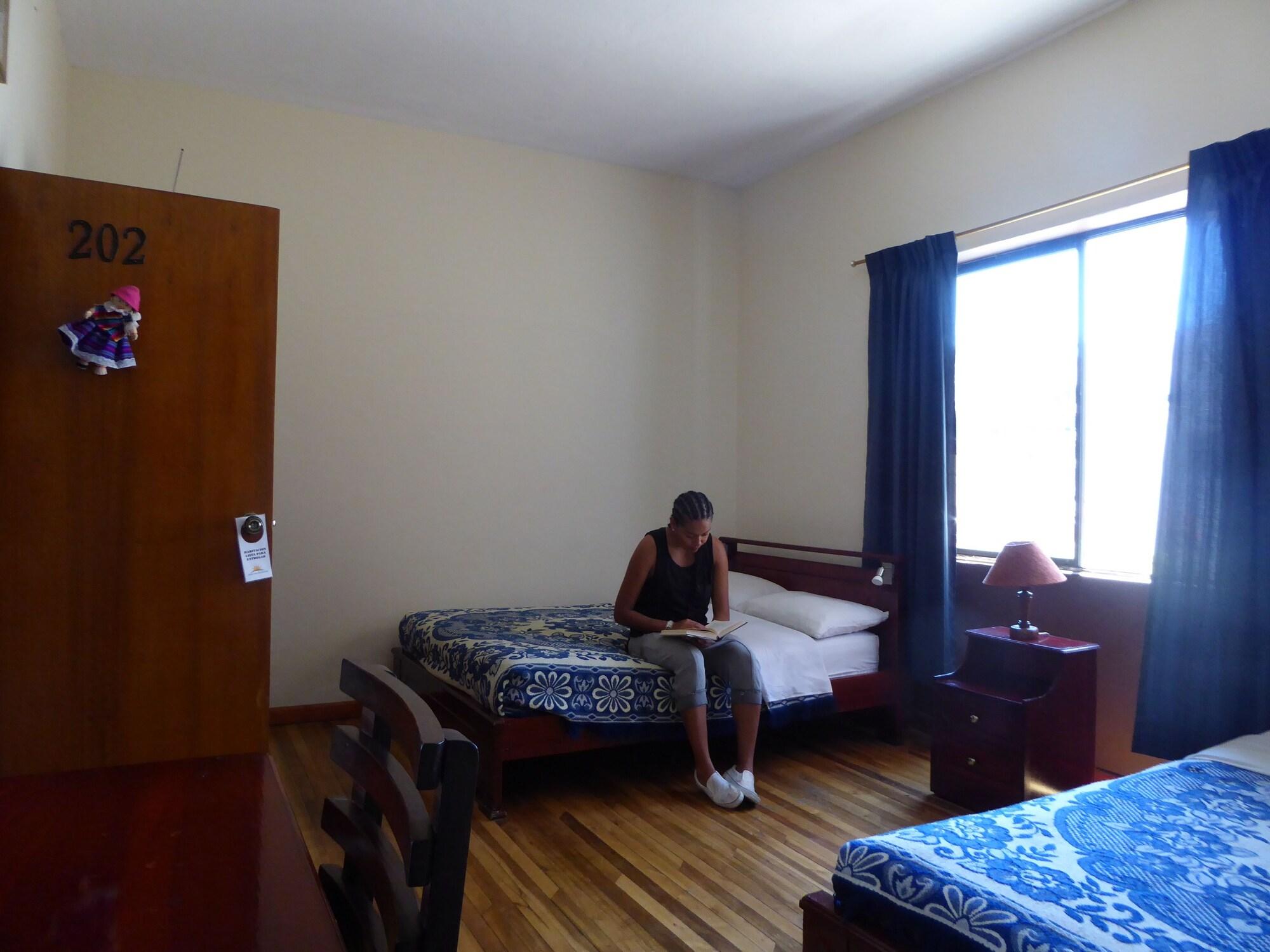 Jhomana Guesthouse Кіто Екстер'єр фото