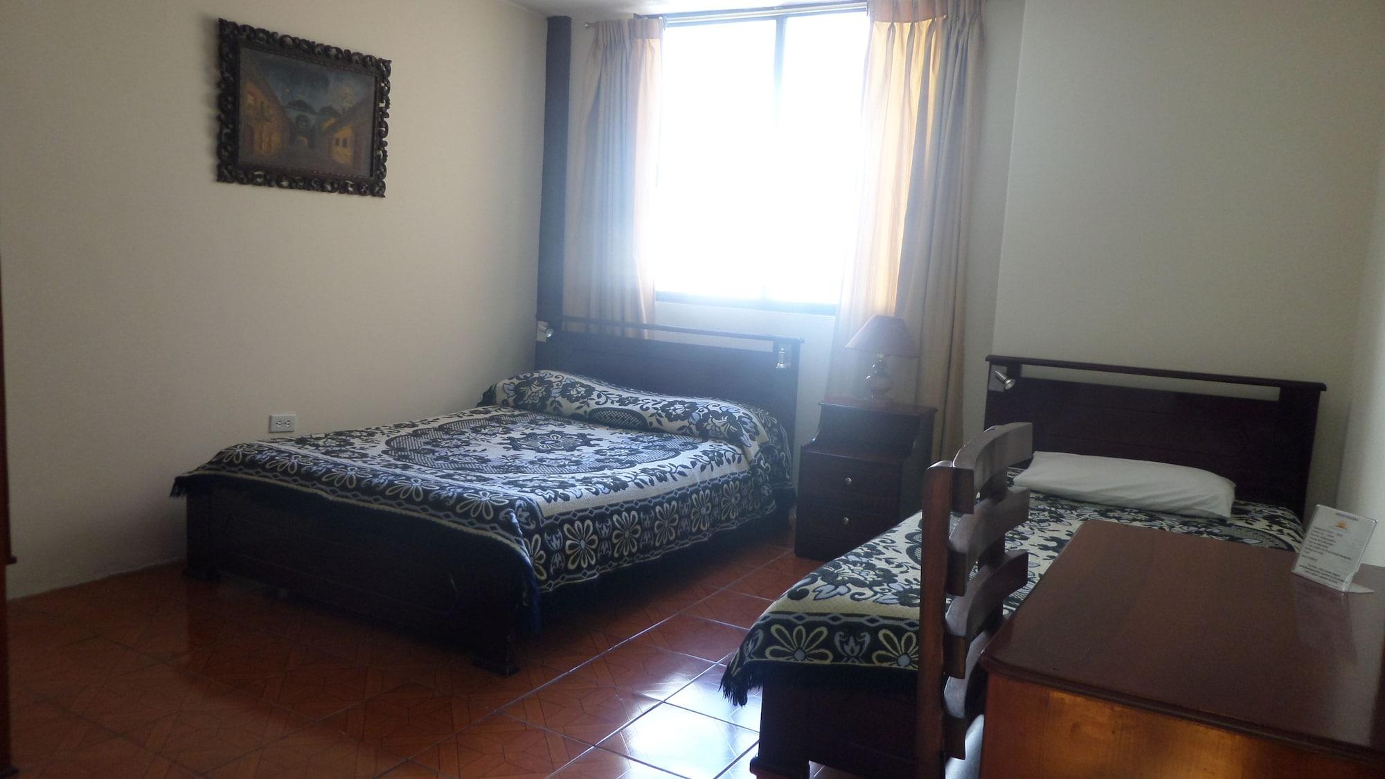 Jhomana Guesthouse Кіто Екстер'єр фото