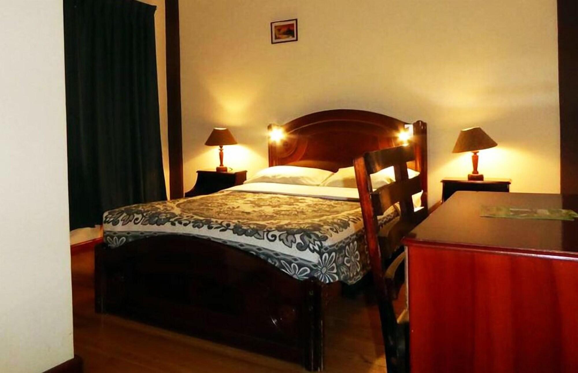 Jhomana Guesthouse Кіто Екстер'єр фото