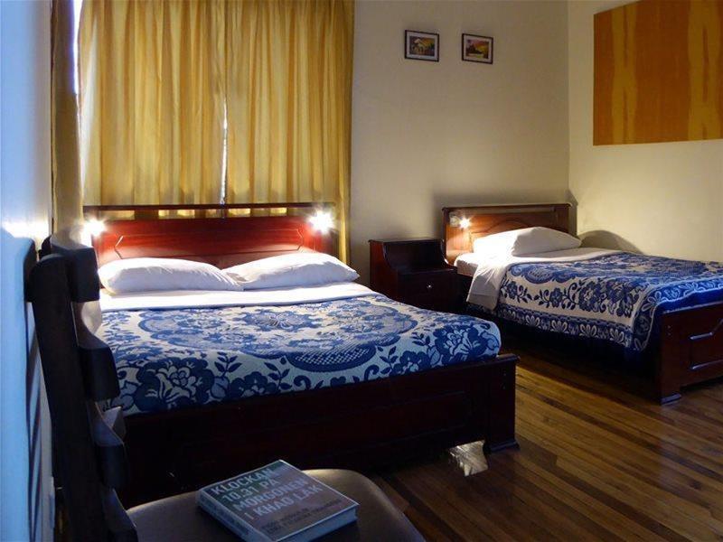 Jhomana Guesthouse Кіто Екстер'єр фото